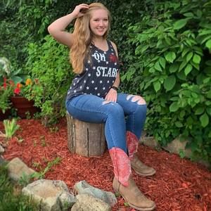 Meet your Posher, Kaitlin